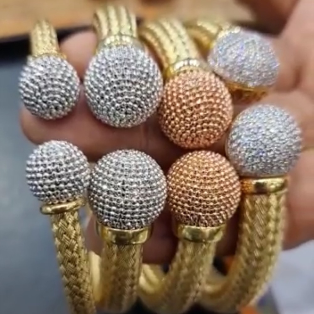 Meet your Posher, Eva